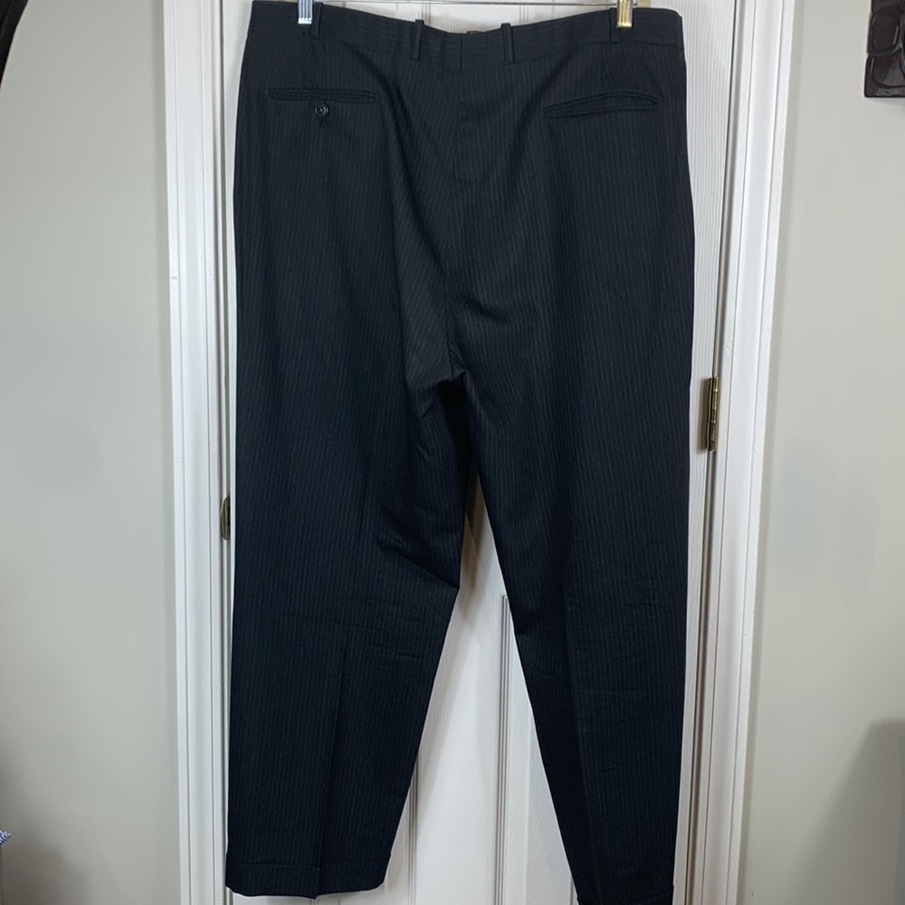 Black pinstriped mens dress pants 100% wool. Pleats in the front. - Picture 4 of 5